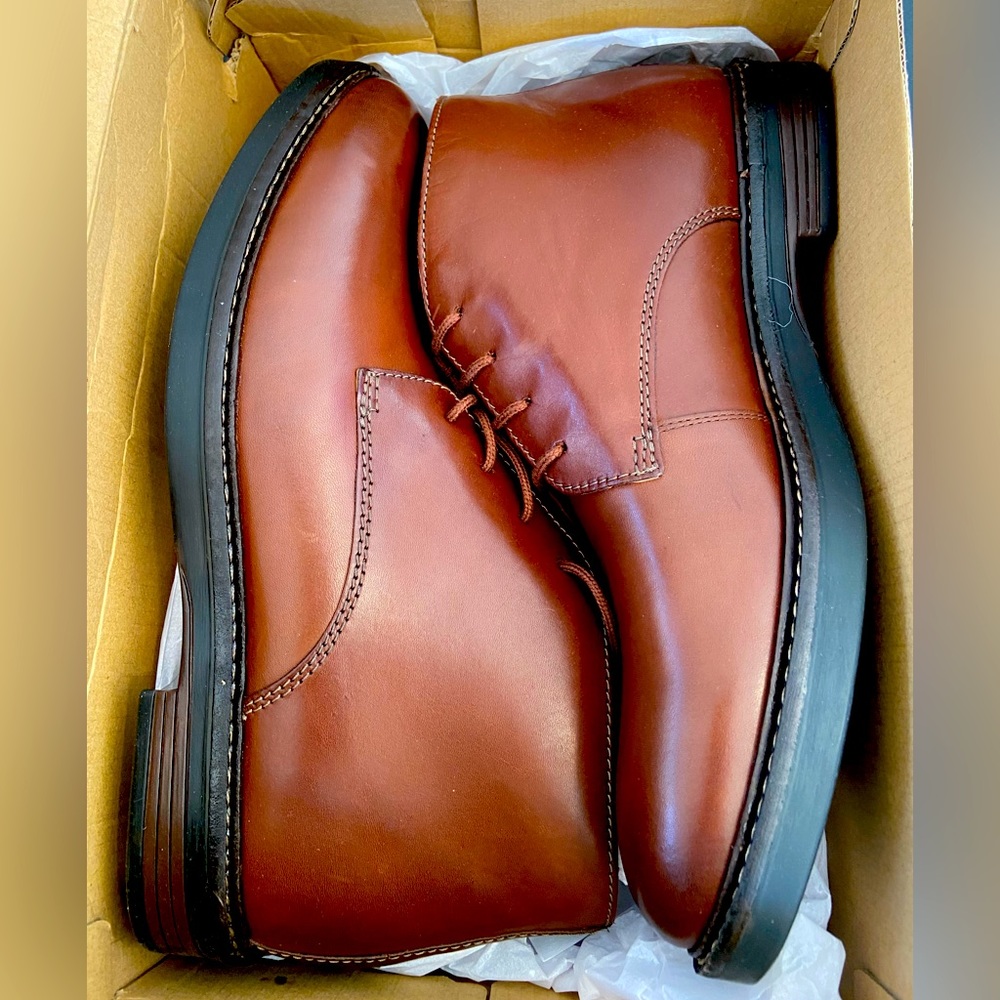Men’s Mahogany Clarks Paulson Mid boot